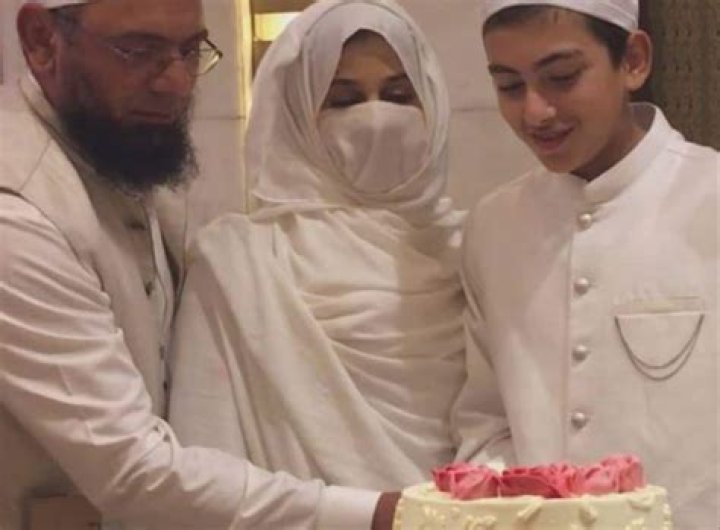 Saqlain Mushtaq Biography, Age, Daughters, Wife, Family